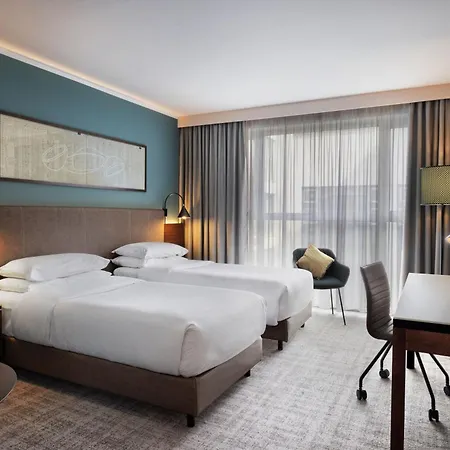 Four Points Sheraton Hotel 4*