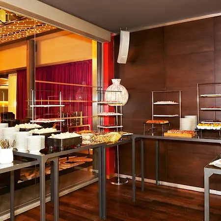 Four Points Sheraton 4* بولزانو